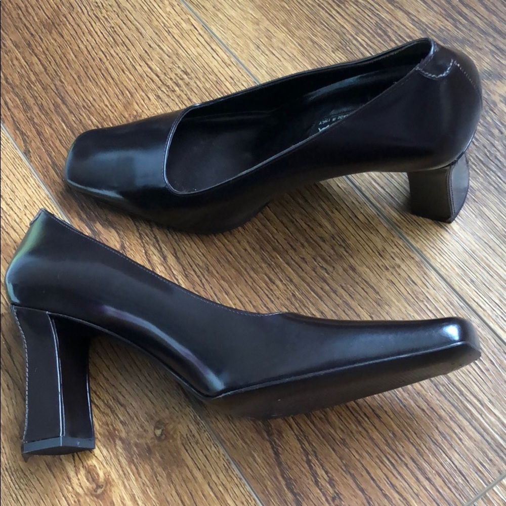 SOLD NWOT Via Spiga Heels Brand New